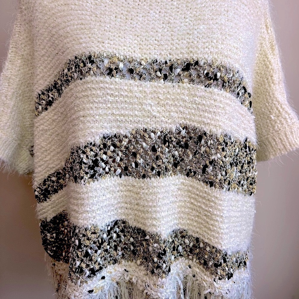 NWT Anthropologie Moth Crewneck Ivory with Metallic Thread Poncho Size Small - Picture 7 of 15